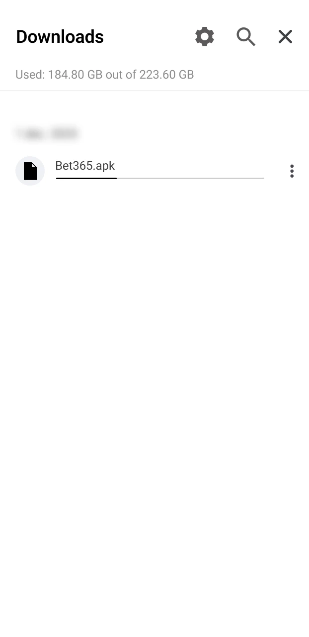Start the process to download the Bet365 app Android APK file.